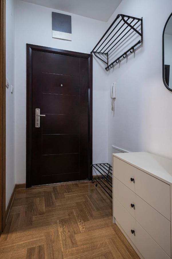 !Promo! Сentral Safe N Sound Studio-Free Private Parking-Fast Wi-Fi Apartment Novi Sad Exterior photo